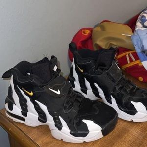 Unisex Nike basketball shoes